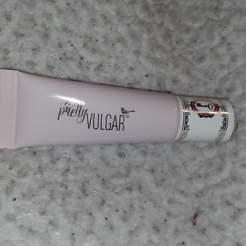 Eyeshadow Primer